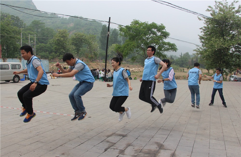 [豐寧壩上盛源山莊拓展基地]+場地拓展兩日團(tuán)建